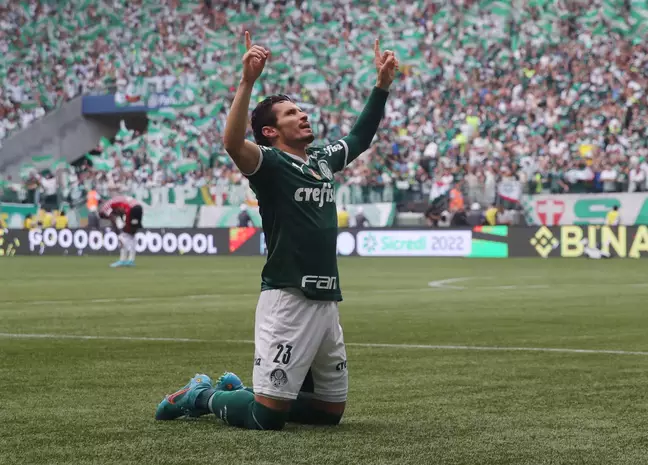 Palmeiras goleia o São Paulo e é campeão paulista de 2022